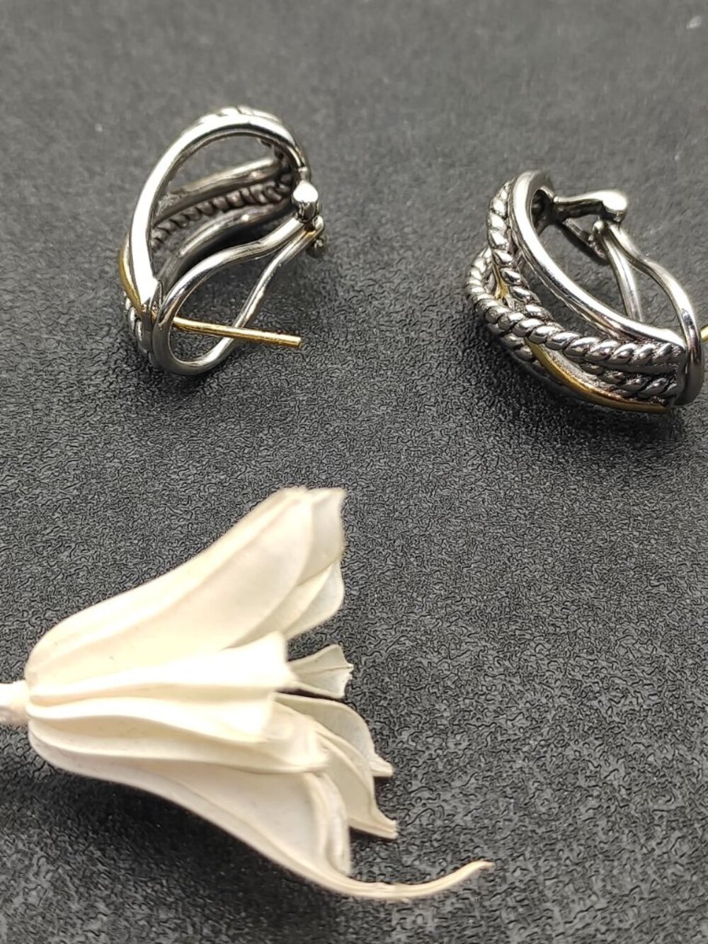 David Yurman 925 Silver Earrings with Original Pouch - Picture 8 of 8